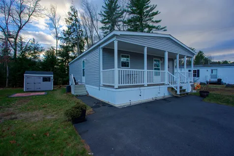 5 Atlas Place Derry NH 03038