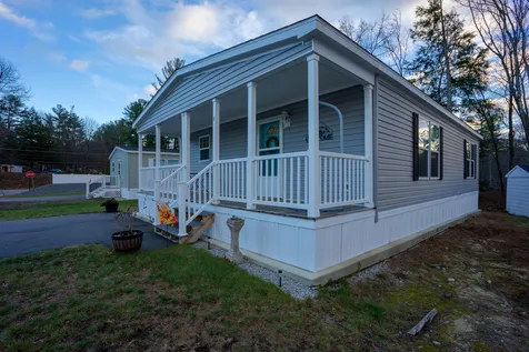 5 Atlas Place Derry NH 03038