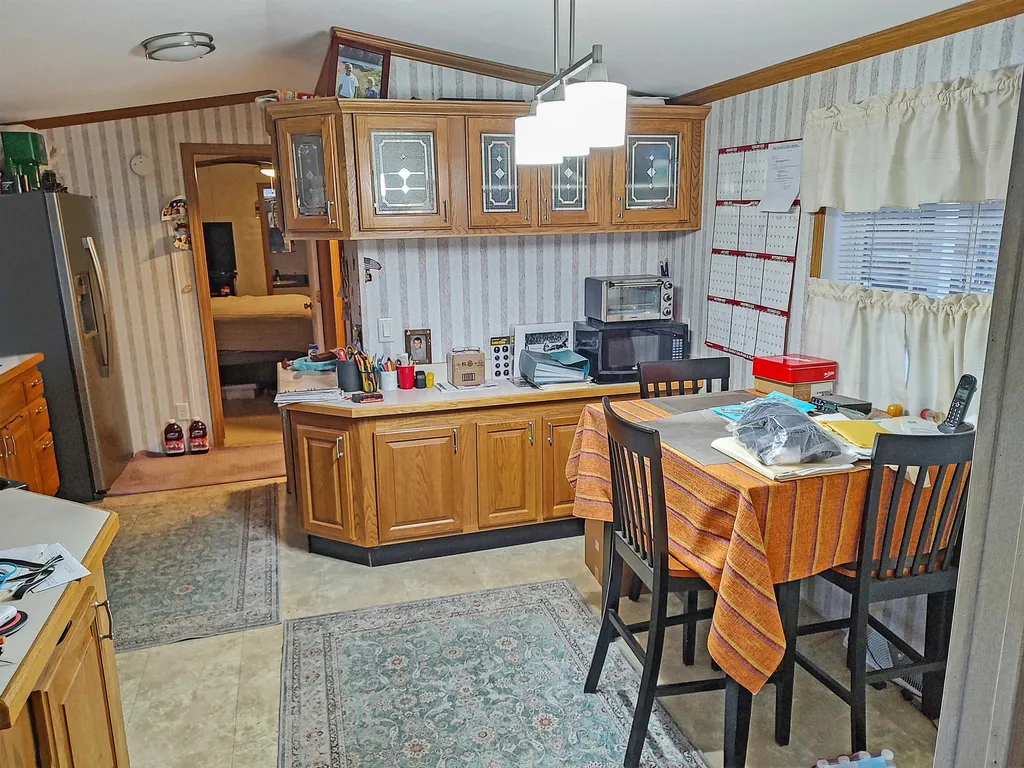 19 Willow Road Newton NH 03858