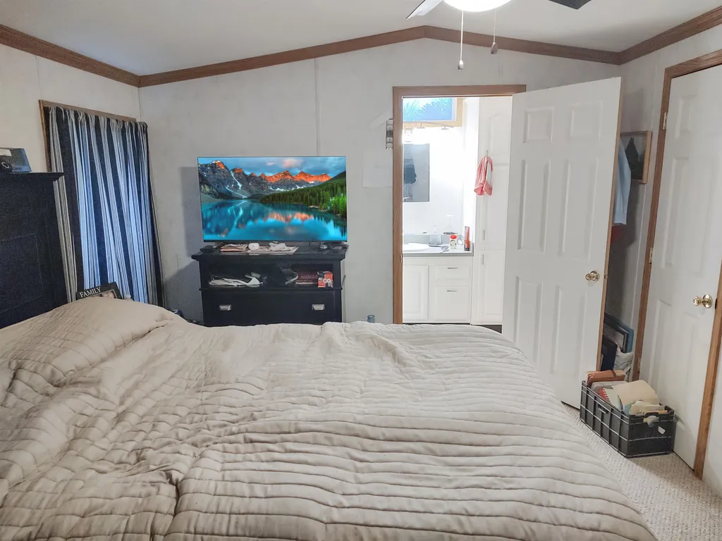 19 Willow Road Newton NH 03858