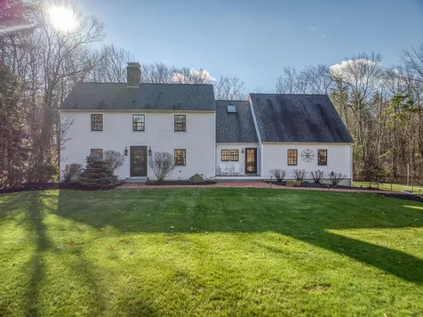 13 Country Farm Road Stratham NH 03885