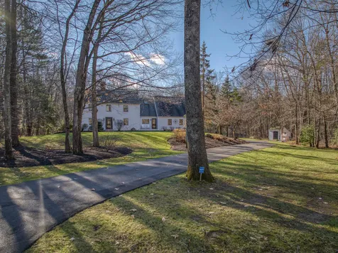 13 Country Farm Road Stratham NH 03885