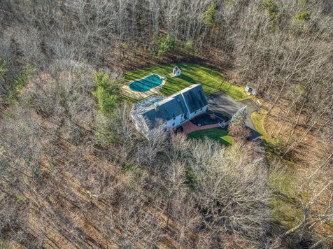 13 Country Farm Road Stratham NH 03885