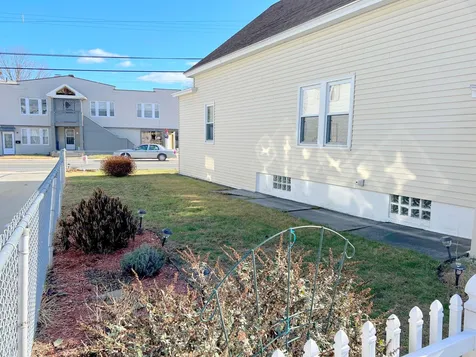 94 Allds Street Nashua NH 03060