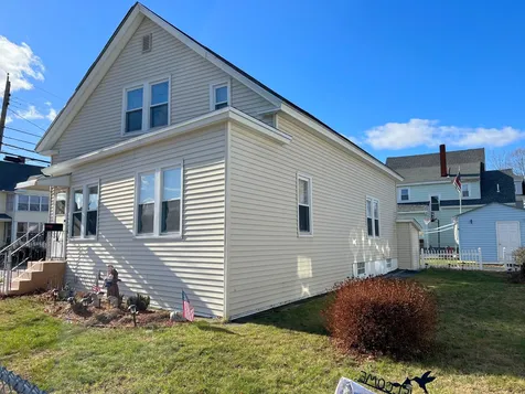 94 Allds Street Nashua NH 03060
