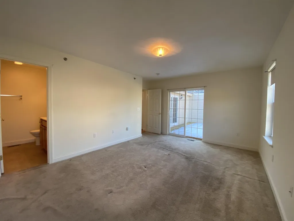 166 Hall Road Fremont NH 03044