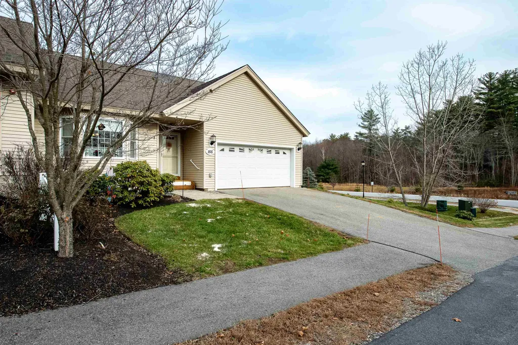 166 Hall Road Fremont NH 03044
