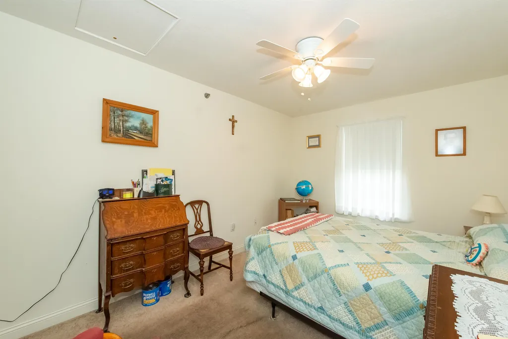 166 Hall Road Fremont NH 03044