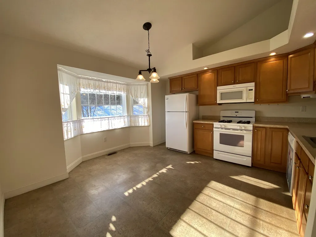 166 Hall Road Fremont NH 03044