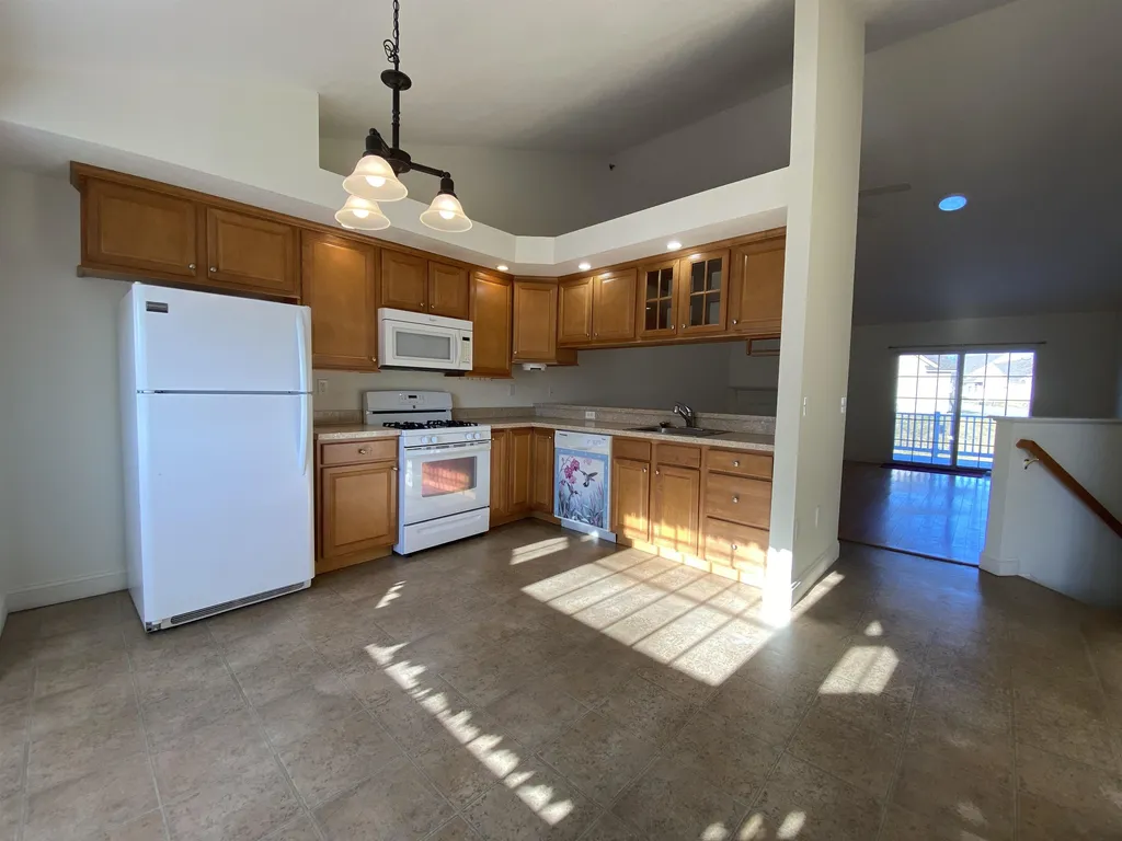 166 Hall Road Fremont NH 03044