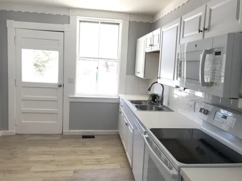 17 Snows Court Dover NH 03820