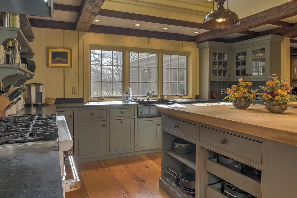 515 East Surry Road Surry NH 03431