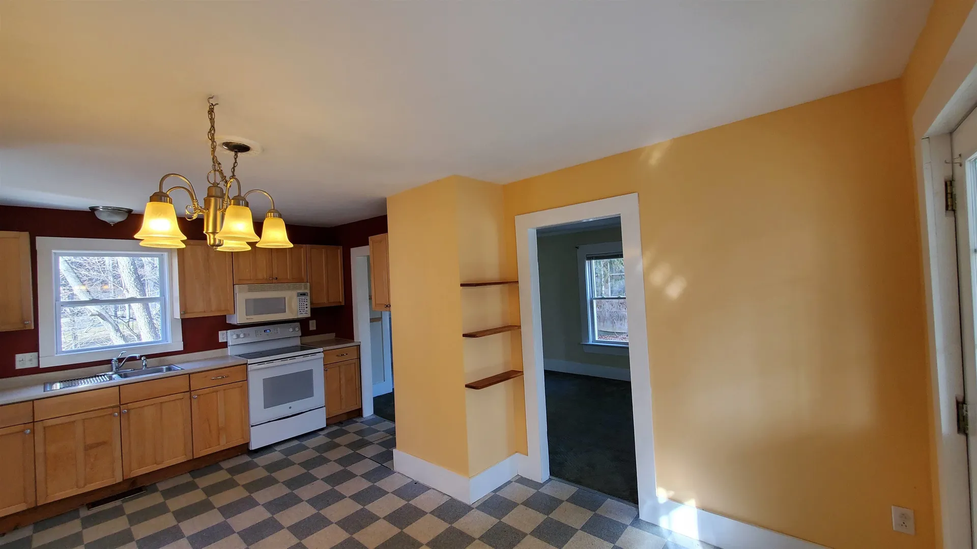 32 Chestnut Street Hartford VT 05088