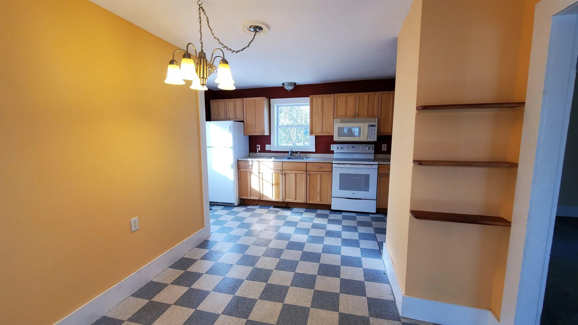 32 Chestnut Street Hartford VT 05088