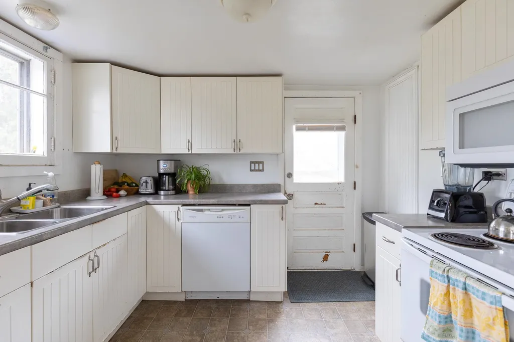 45 Leclair Street Winooski VT 05404