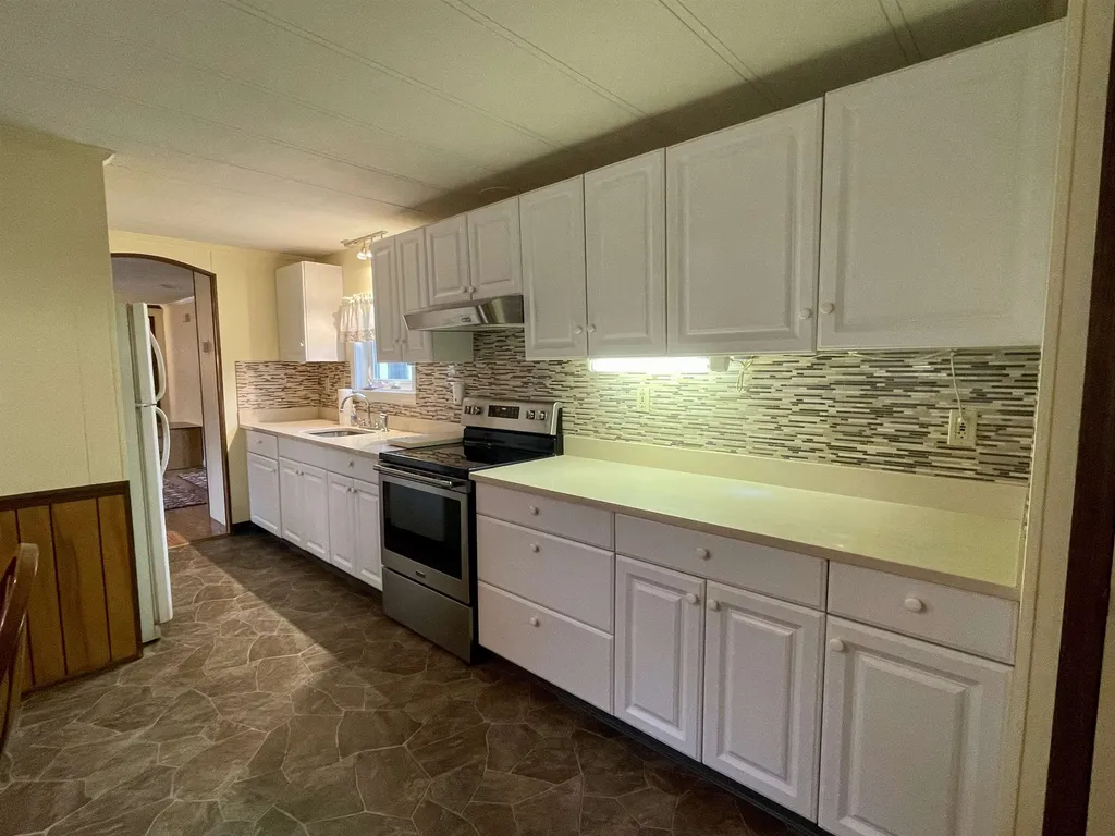 97 Cynthia Circle Seabrook NH 03874