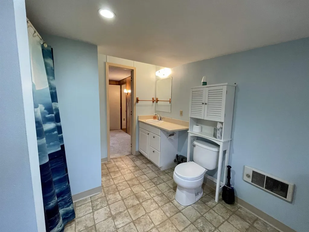 97 Cynthia Circle Seabrook NH 03874