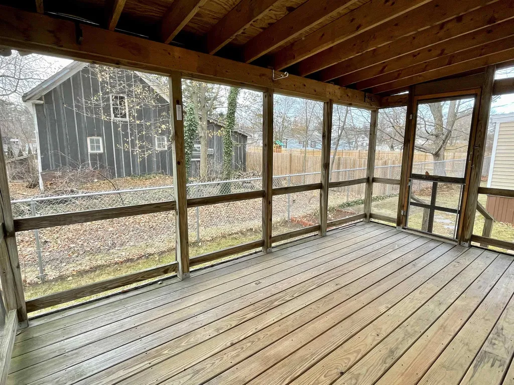 97 Cynthia Circle Seabrook NH 03874