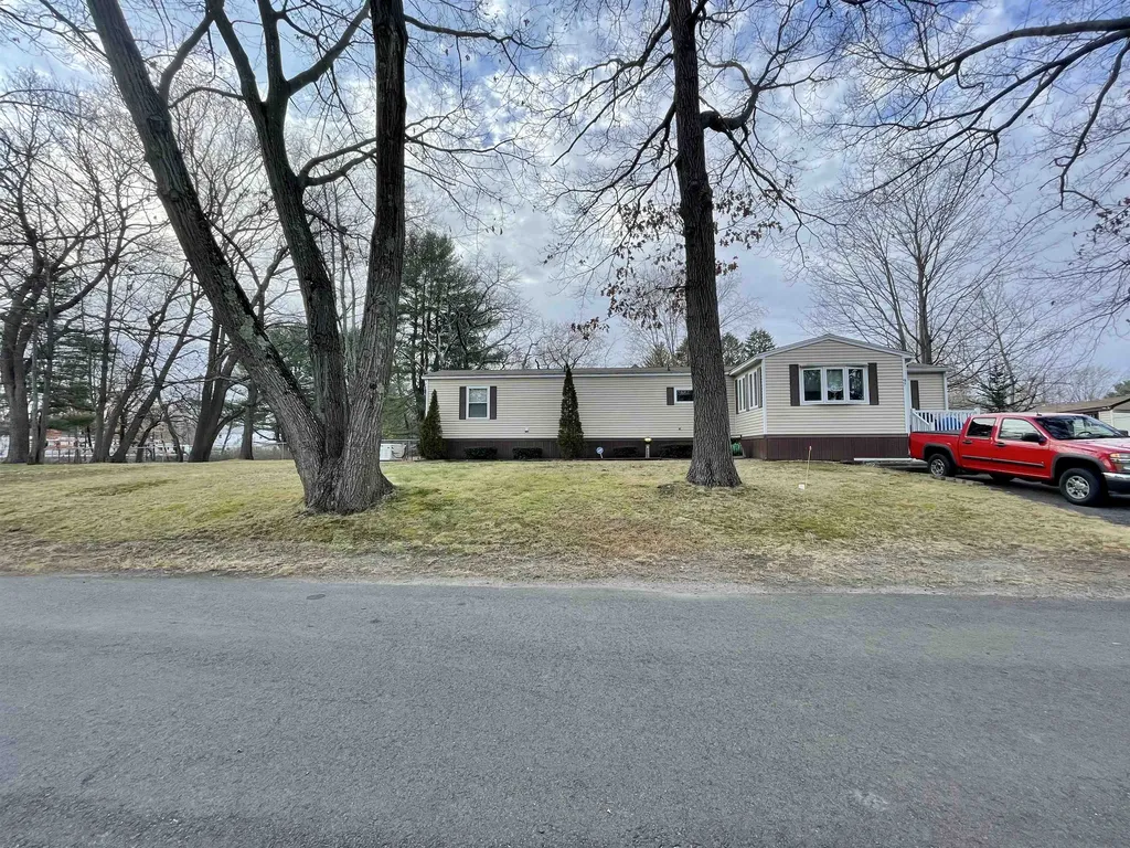 97 Cynthia Circle Seabrook NH 03874