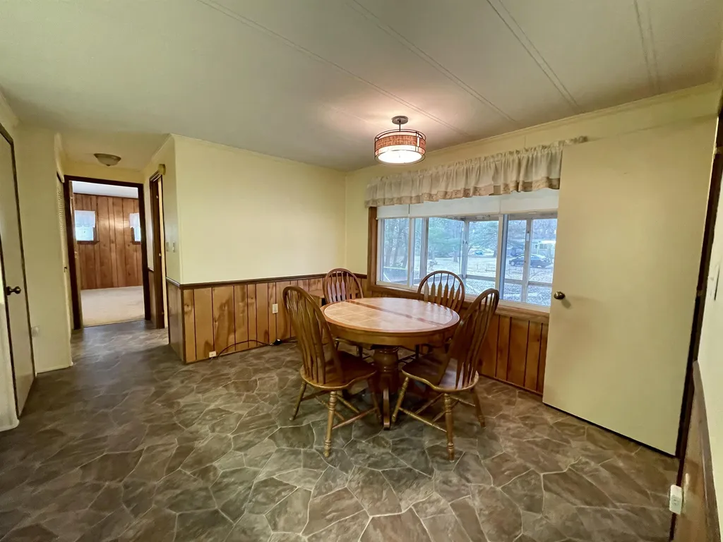 97 Cynthia Circle Seabrook NH 03874