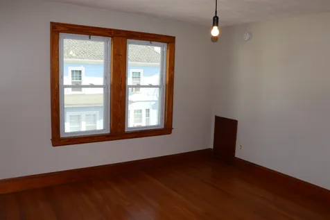 52 King Street Nashua NH 03060