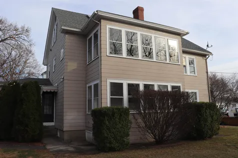 52 King Street Nashua NH 03060
