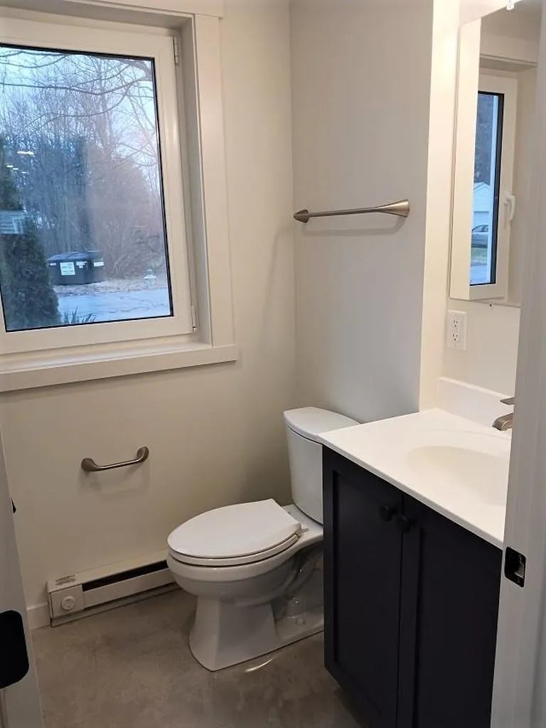 2 Thornton Way Keene NH 03431