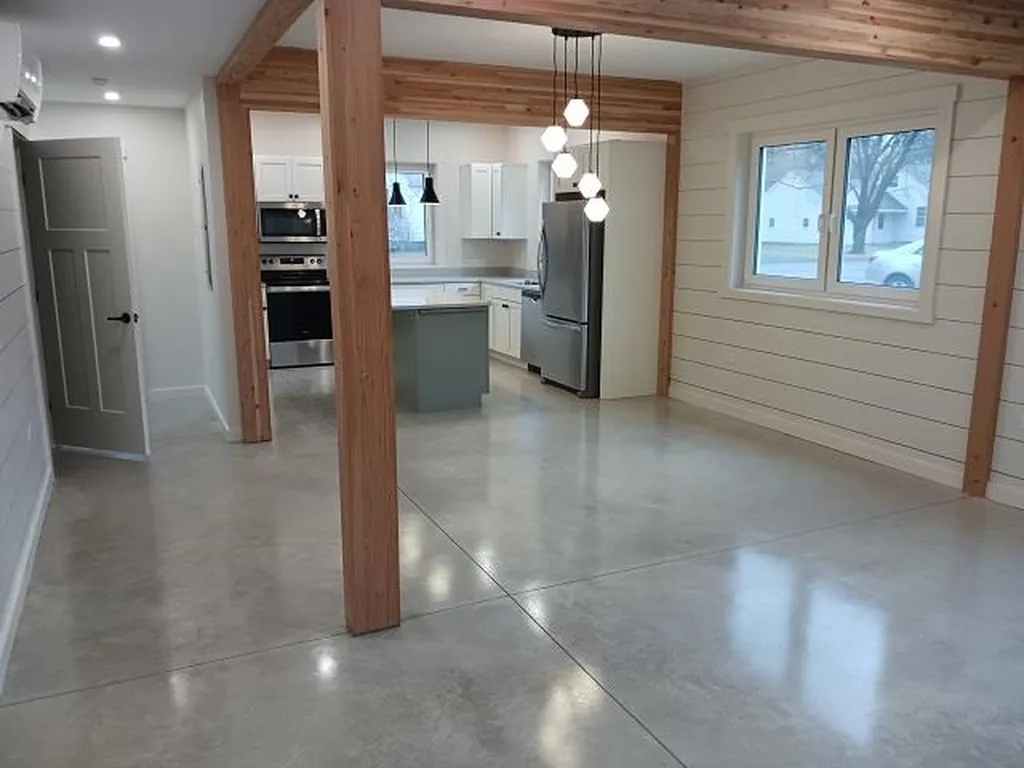 2 Thornton Way Keene NH 03431