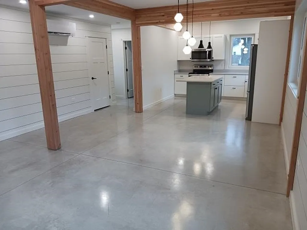 2 Thornton Way Keene NH 03431