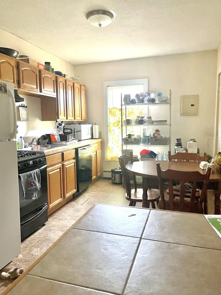 24 West Street Lebanon NH 03766