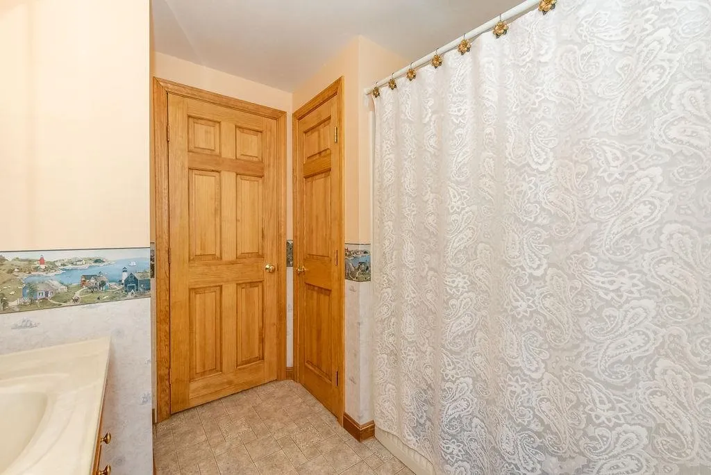 4 Beatrice Lane Newmarket NH 03857