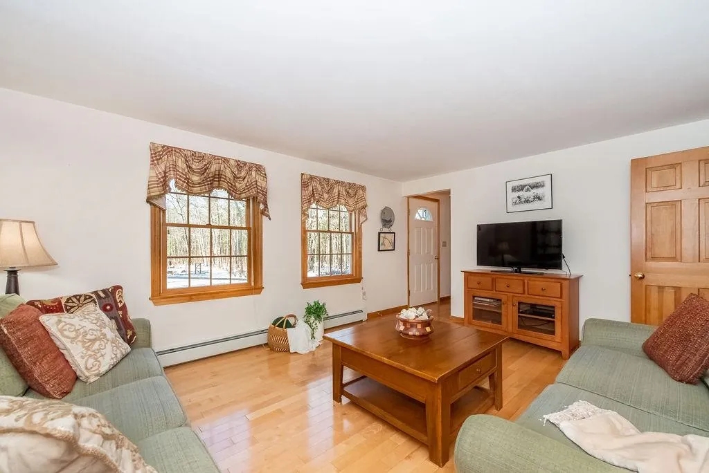 4 Beatrice Lane Newmarket NH 03857