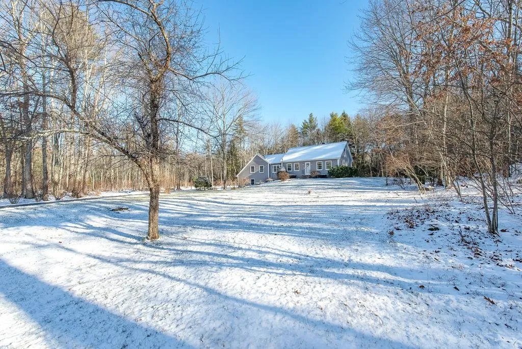 4 Beatrice Lane Newmarket NH 03857