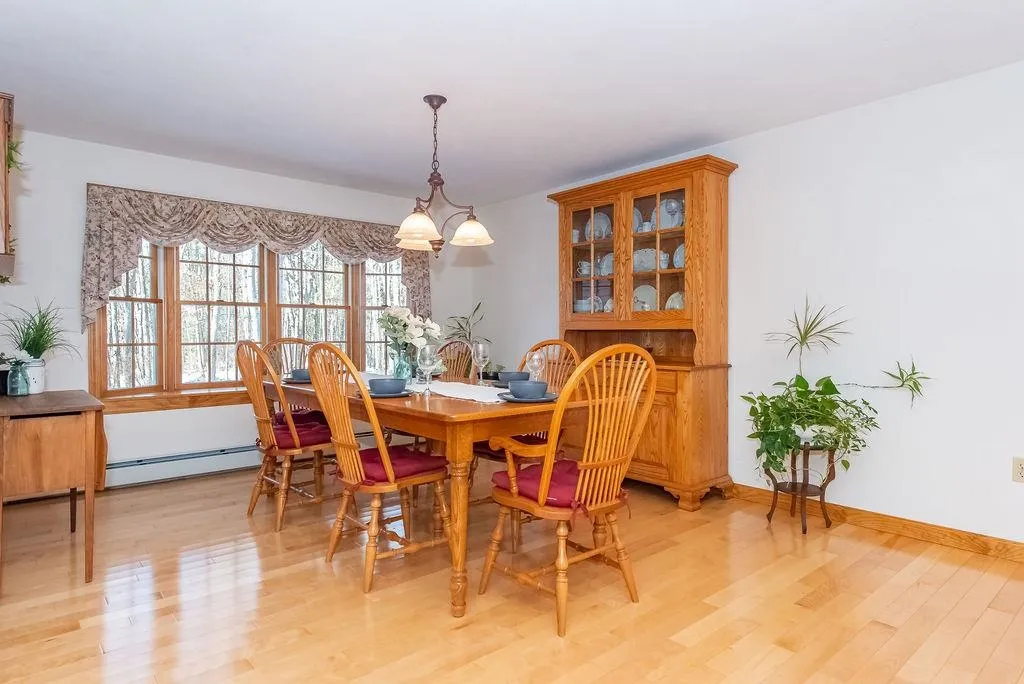 4 Beatrice Lane Newmarket NH 03857