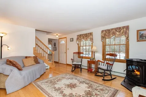 4 Beatrice Lane Newmarket NH 03857