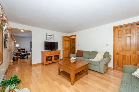 4 Beatrice Lane Newmarket NH 03857