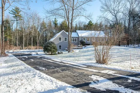 4 Beatrice Lane Newmarket NH 03857