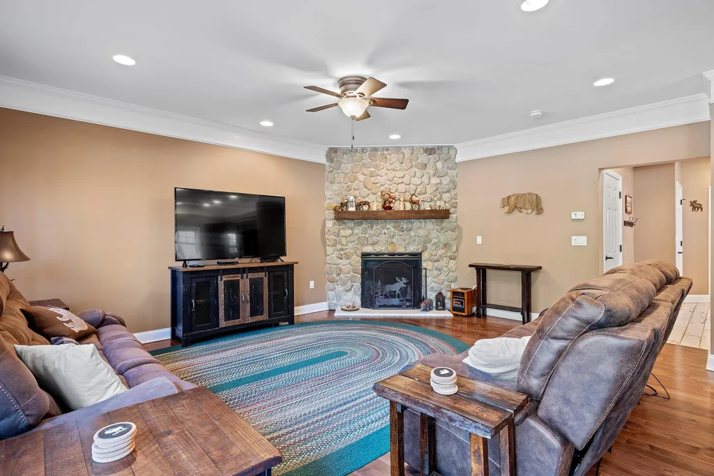 20 Pinebluff Terrace Lincoln NH 03251