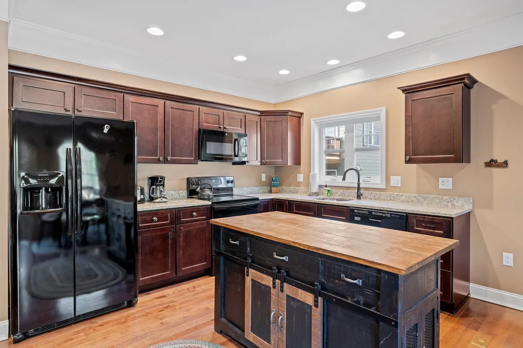 20 Pinebluff Terrace Lincoln NH 03251