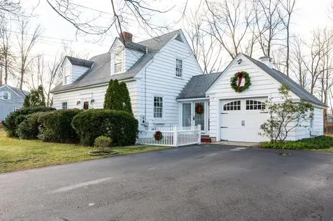 15 King Street Milford NH 03055