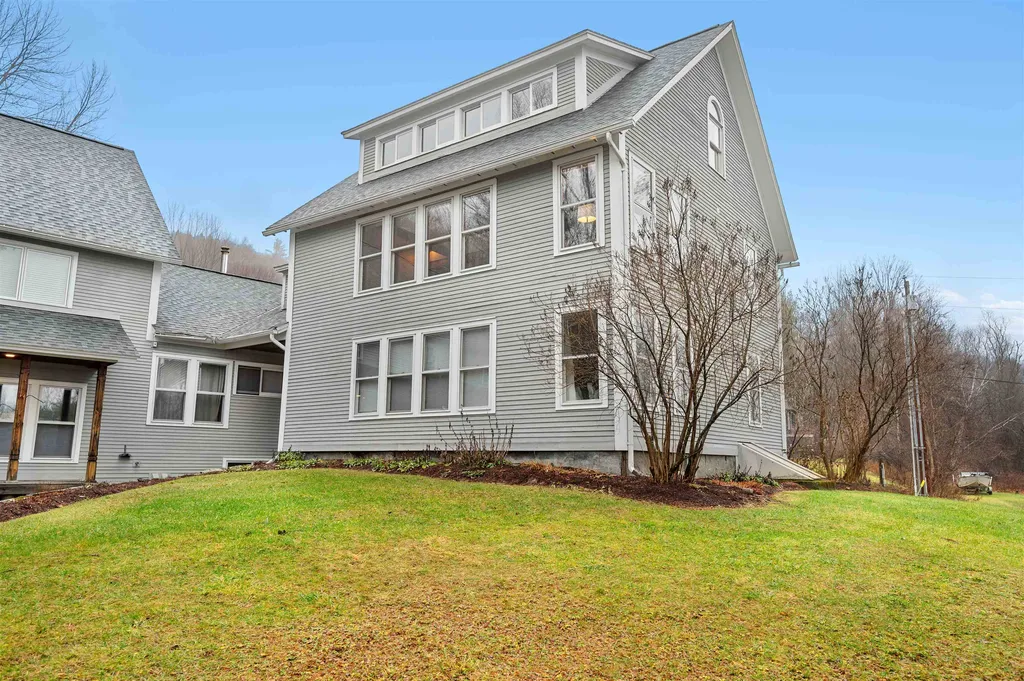 263 Carroll Road Fayston VT 05673