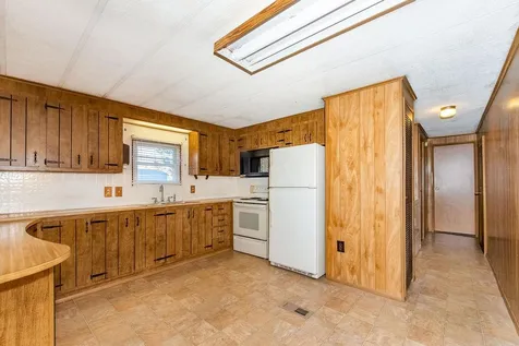 15 Country Lane Rochester NH 03867