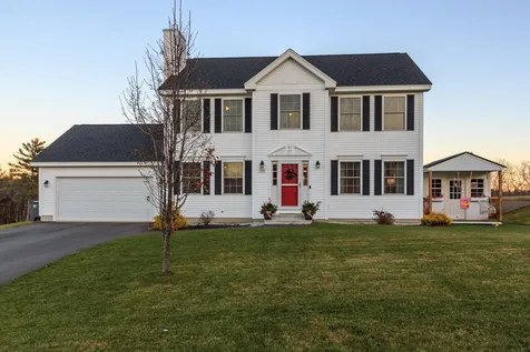 168 University Circle Hooksett NH 03106