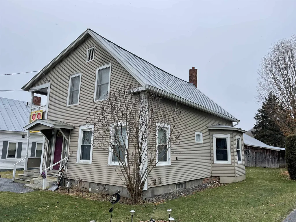 13 Maple Avenue Chelsea VT 05038