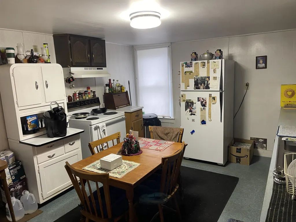 13 Maple Avenue Chelsea VT 05038