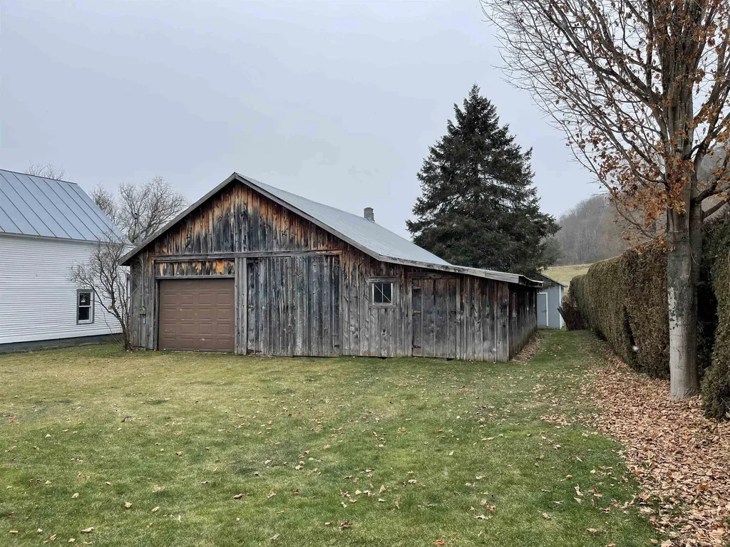 13 Maple Avenue Chelsea VT 05038