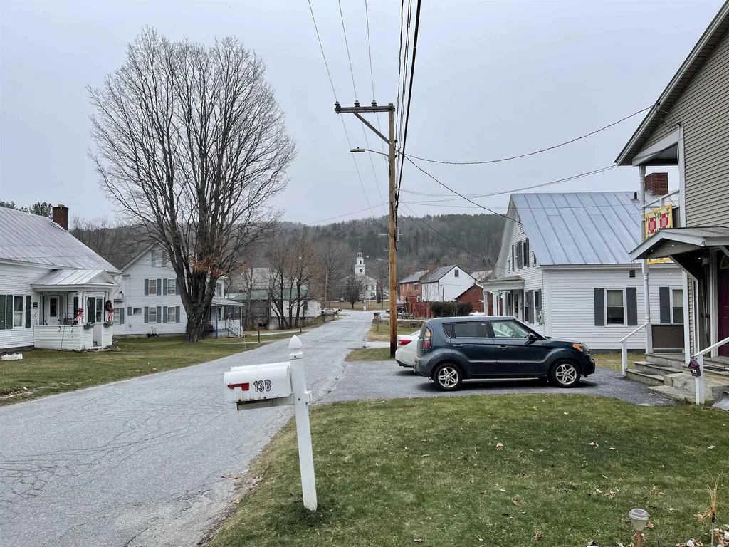 13 Maple Avenue Chelsea VT 05038