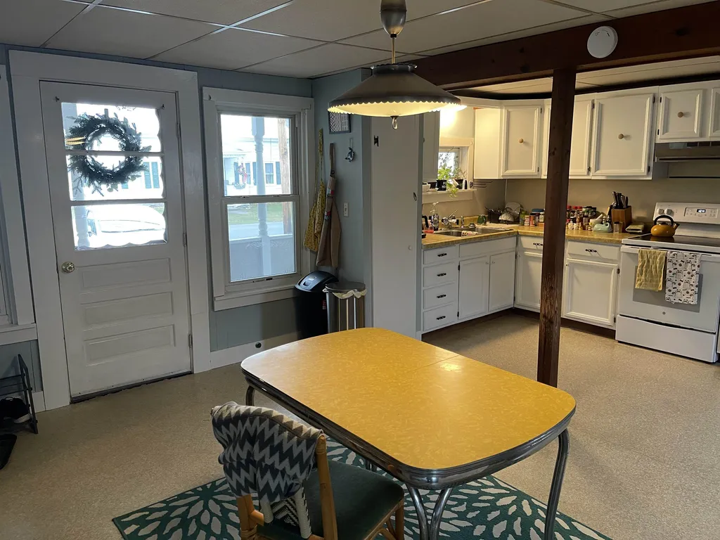 13 Maple Avenue Chelsea VT 05038