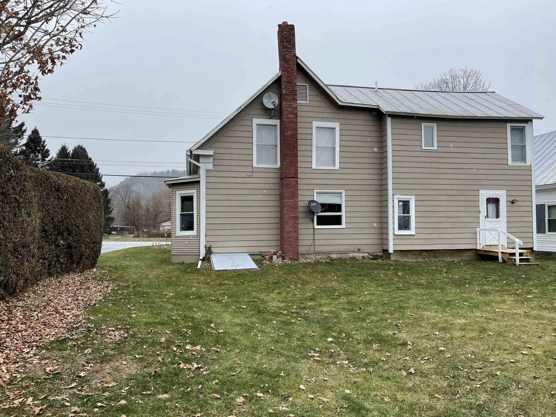 13 Maple Avenue Chelsea VT 05038