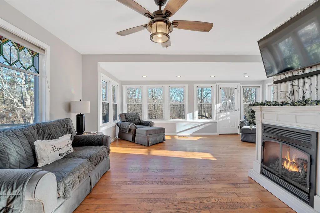31 Sugar River Drive Claremont NH 03743
